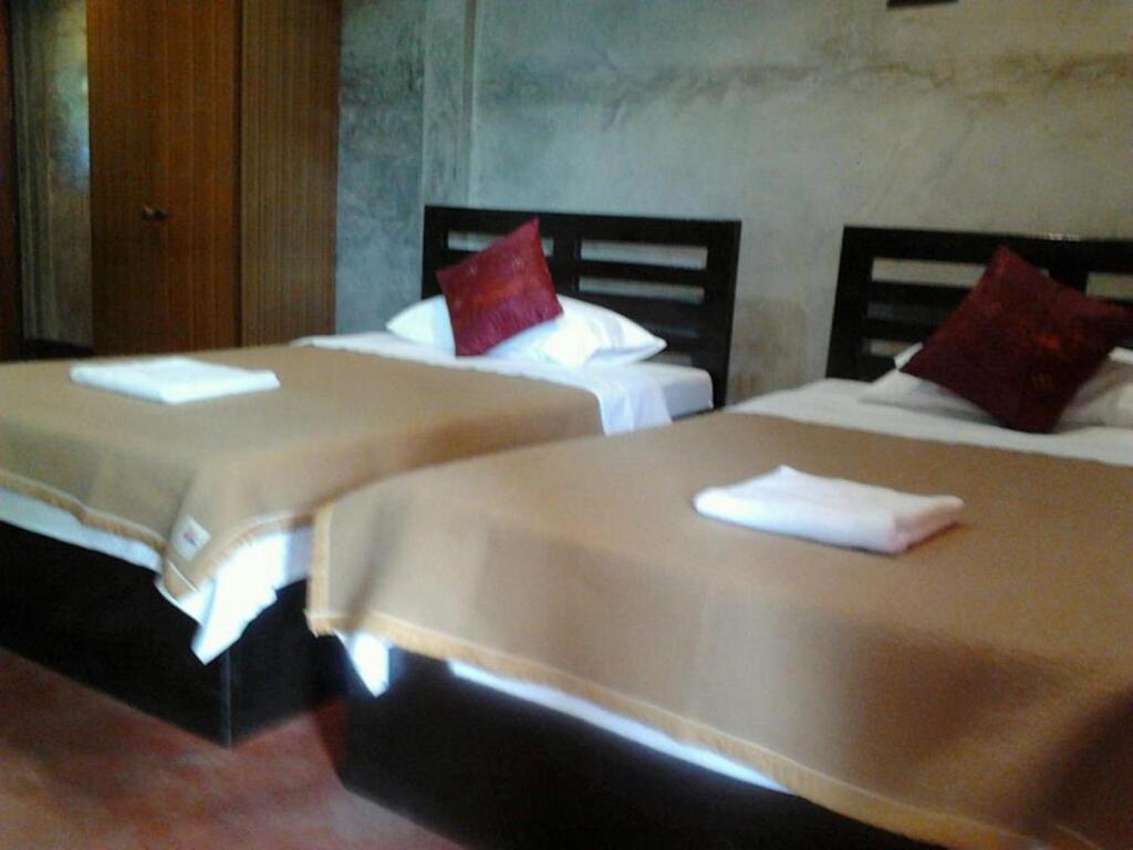Tamarind Grand Resort Mae Sariang Ruang foto