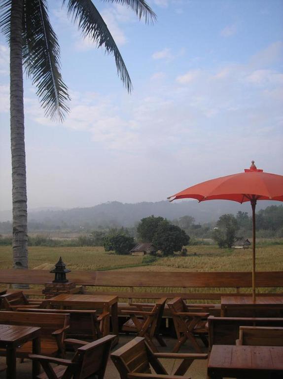 Tamarind Grand Resort Mae Sariang Bagian luar foto