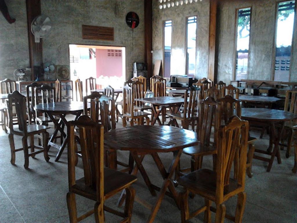 Tamarind Grand Resort Mae Sariang Bagian luar foto