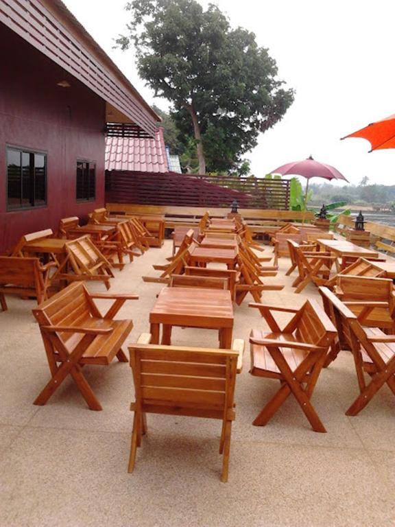 Tamarind Grand Resort Mae Sariang Bagian luar foto