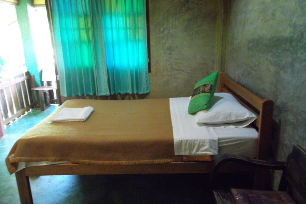 Tamarind Grand Resort Mae Sariang Ruang foto